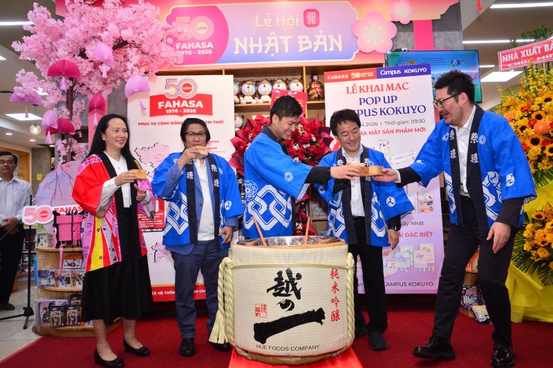 FAHASA gây “sốt” phố sách Nguyễn Huệ với Pop-up Kokuyo