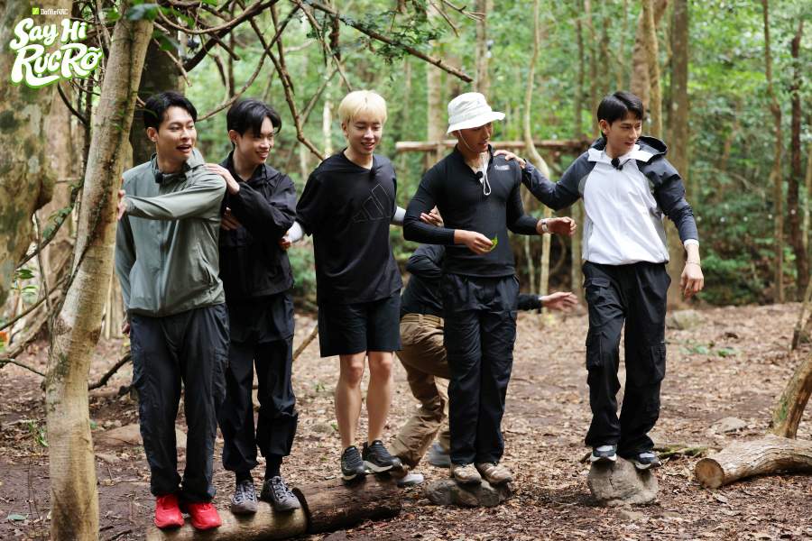 Dàn idol lần đầu sống không điện thoại, tự nấu cơm giữa rừng Kon Ka Kinh