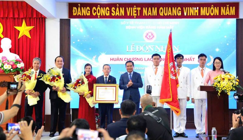 Bệnh viện Răng Hàm Mặt TP.HCM chạm mốc 20.000 ca phẫu thuật miễn phí